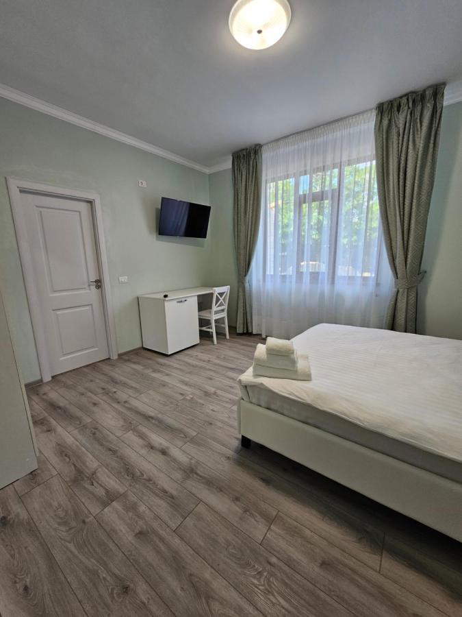Colt De Rai Bed & Breakfast Hirtoape ภายนอก รูปภาพ