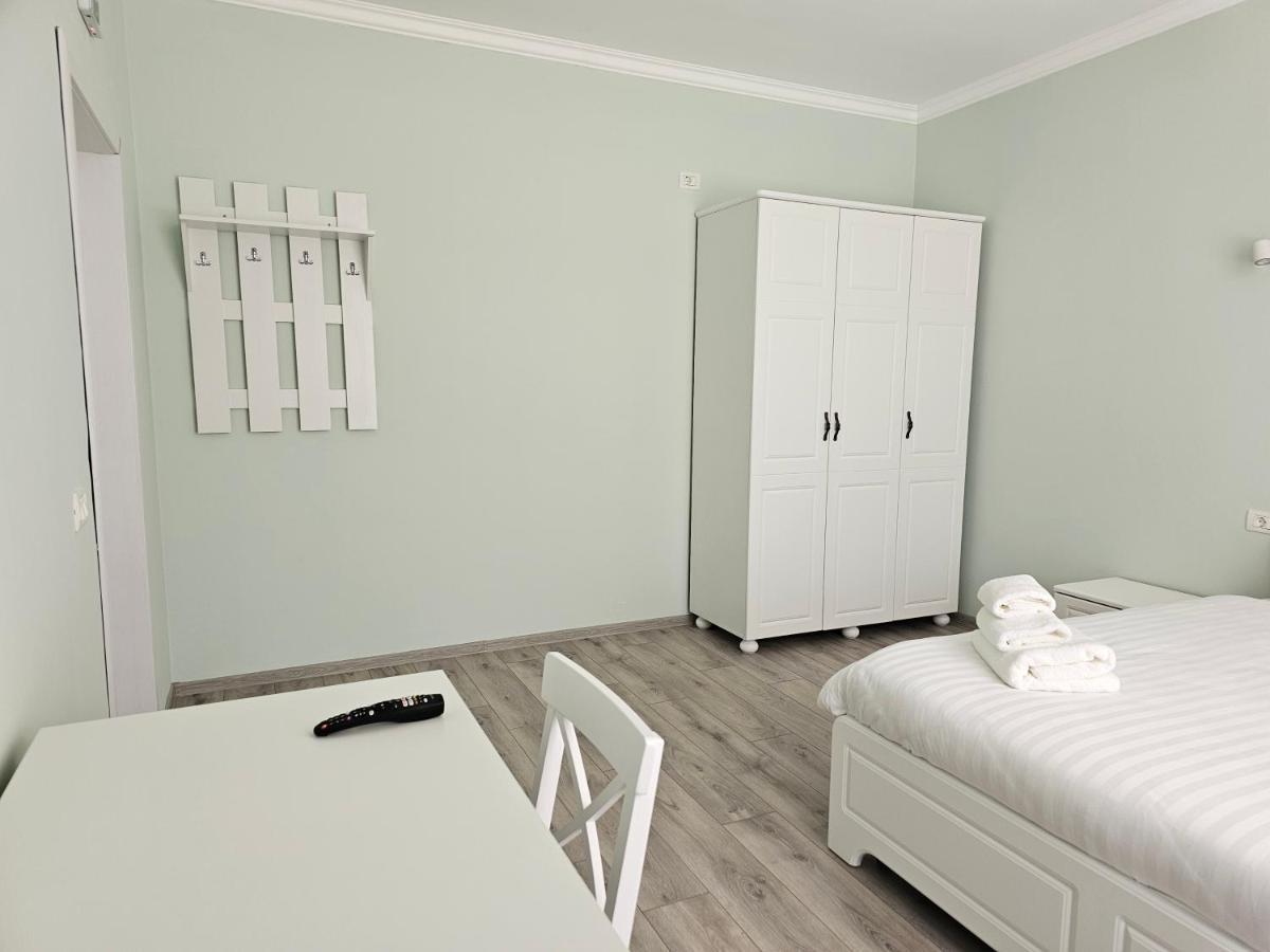 Colt De Rai Bed & Breakfast Hirtoape ภายนอก รูปภาพ