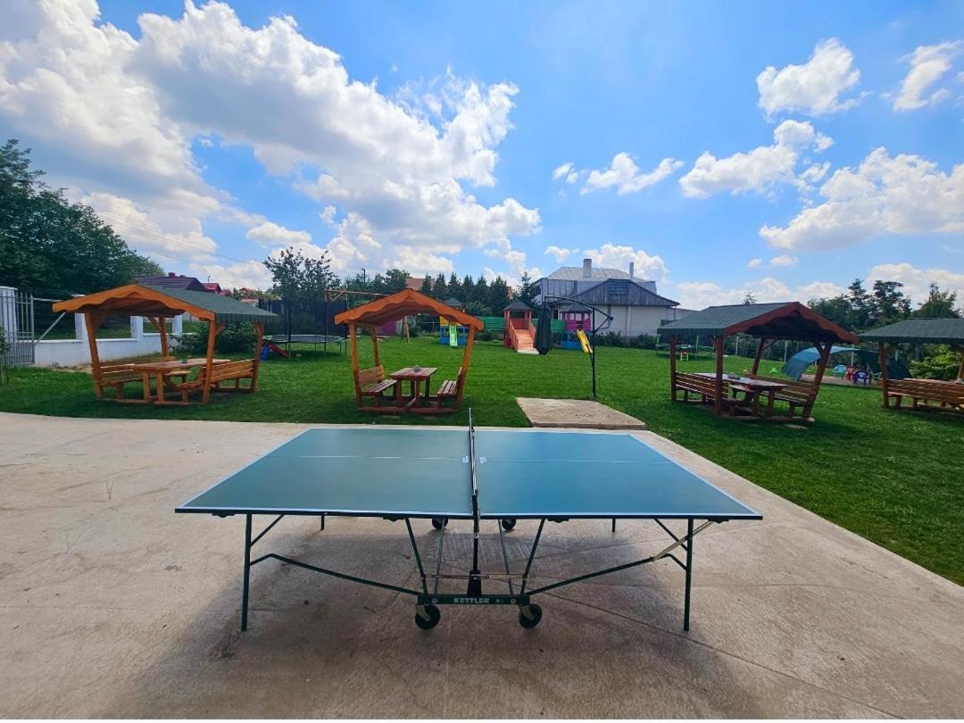 Colt De Rai Bed & Breakfast Hirtoape ภายนอก รูปภาพ
