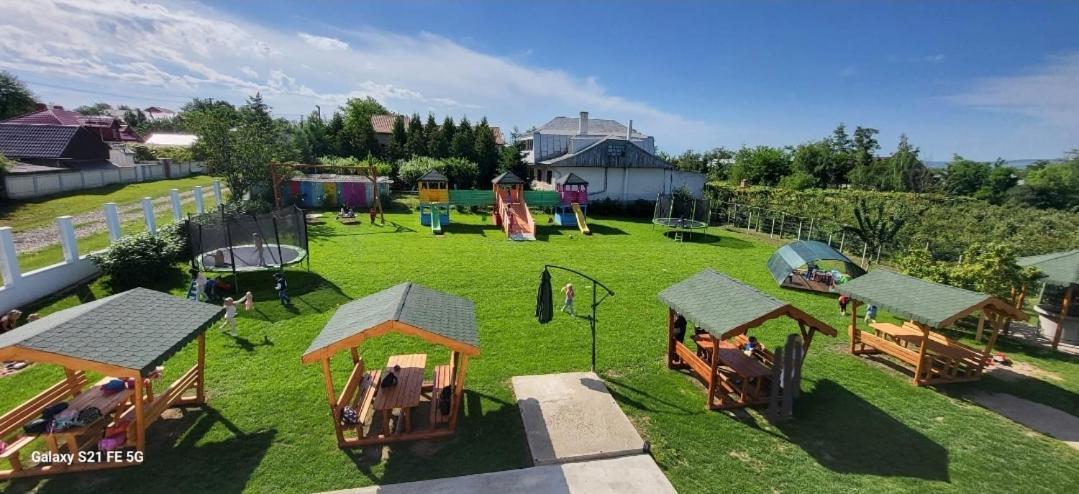 Colt De Rai Bed & Breakfast Hirtoape ภายนอก รูปภาพ